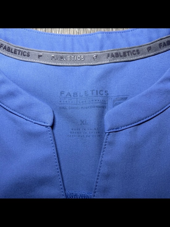 Fabletics Periwinkle Blue V-Notch Active Top - Picture 3 of 11